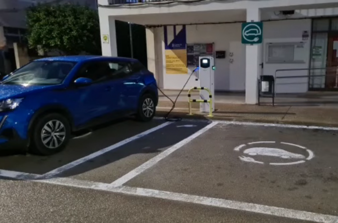 Nou punt de recàrrega elèctrica